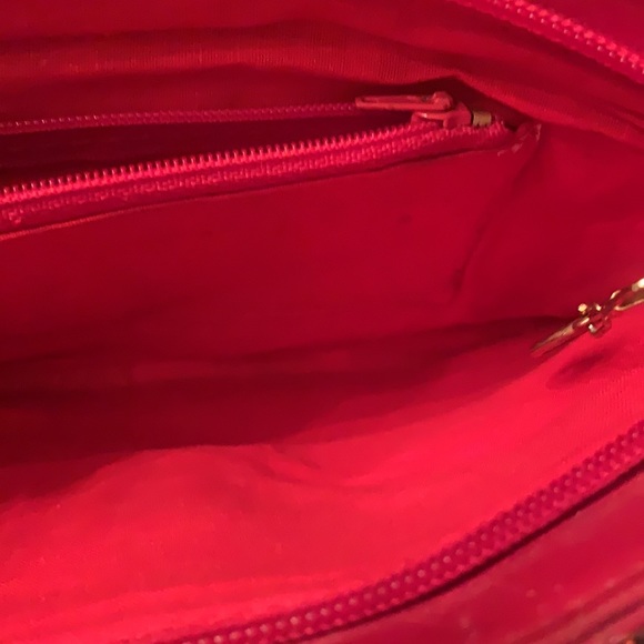 Red Mesh ‘think Whiting & Davis’ small handbag - Picture 6 of 10